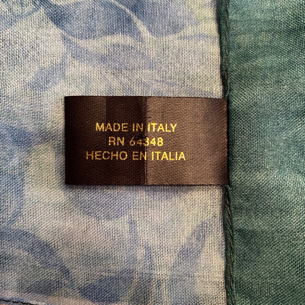 Rectangular Scarf - Picture 6 of 8